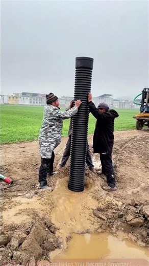 Well Drillers Install Irrigation Pipes for Farmland Water Supply!