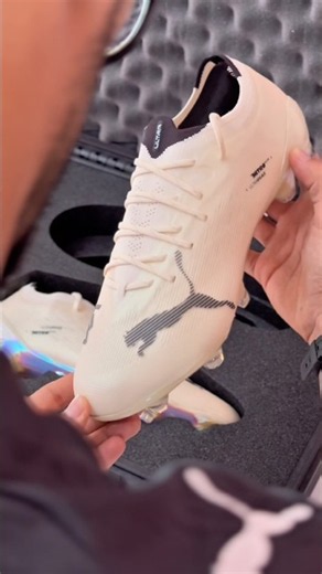This box from Puma is INSANE!!! 🤯✨ #bootsclub #footballboots #football