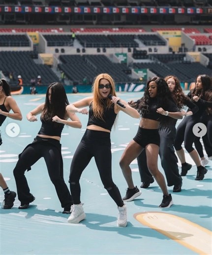 Simulação do show de abertura da Copa do Mundo 2026 com Shakira