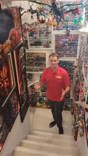 We visited the Duck Bricks LEGO collection with 8,000 sets and 15,000 minifigures! | Beyond the Brick