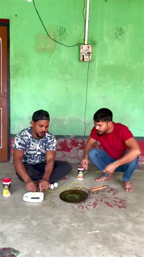 SULAIMAN C KATTUMUNDA on Instagram: "എലക്ട്രോണിക്ക് എഞ്ചിനീയർ..🤣🤣 #reactionvideo #commedyvideo #electricshok #reelsvideo"