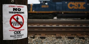 CSX Is Cutting 1,000 Managers and Losing Its CEO