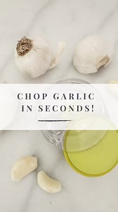 This tiny tool chops garlic fast. No smelly hands, no wasted time. Roll it, rinse it, done. 🙌 Comment to get the link. #kitchenhacks #amazonfinds #garliczoom #amazoninfluencer | HowDoesShe