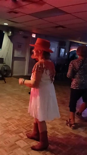 Alice Sjogren dancing to All You Ever Do Is Bring Me Down The Mavericks Loaded band-solo club albuqu