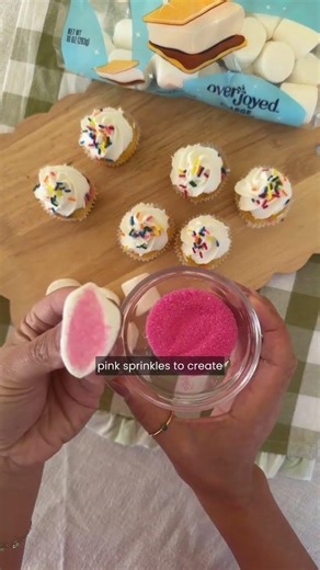 This is your sign to make bunny cupcakes for Easter 🌸🐰