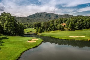 Apple Valley Golf Course | Rumbling Bald on Lake Lure | NC