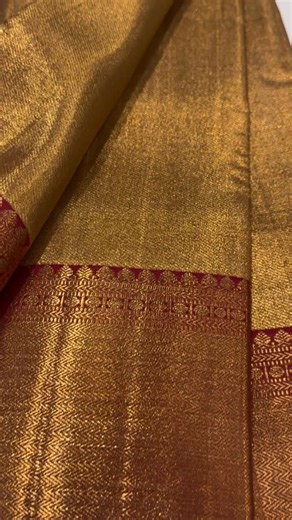 Ektha . on Instagram: "Pure Kanchipuram Tissue saree with a statement Korvai maroon border and pallu . The metallic charm of the tissue weaving and the Korvai contrast borders makes it a truly unique weave . Dm to order #kanchipurambyektha #bridalsarees"