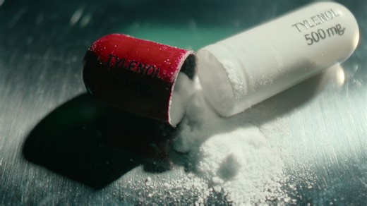 211K views · 1.1K reactions | At least seven people died after ingesting cyanide-laced Tylenol capsules, sparking nationwide panic and one of the largest criminal investigations in U.S. history. Cold Case: The Tylenol Murders, a gripping three-part docuseries, premieres May 26. | Netflix | Facebook