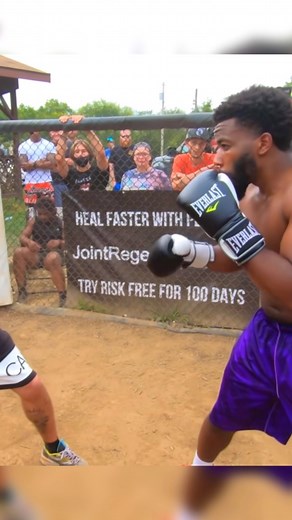 1.5M views · 21K reactions | He got hit with a MEAN 2 piece 壘 #boxing #fighter | Streetbeefs | Facebook