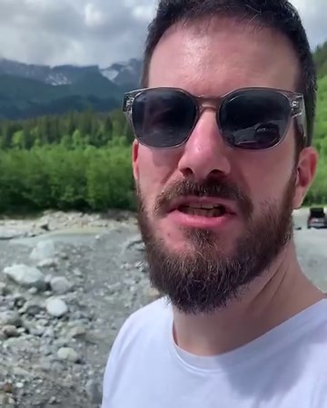 Näbem Videodreh zu «Alperose» ufem Männliche, hämmer no s Cover vo eusem neue Album gschosse 📸. Erkänned ihr wo mir genau sind im Video (De Georg Schlunegger hed gmeint dä Ort segi gheim 😜) | Heimweh