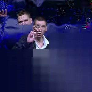 Theo Maassen heeft het niet zo op tv: ‘Deze wereld is mede mogelijk gemaakt door mensen die zo nodig spullen aan de man willen brengen!’ Voor meer leuks ga je naar: https://www.bnnvara.nl/humor | BNNVARA