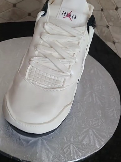 #jordan #shoes #cakedecorating #pastrychef