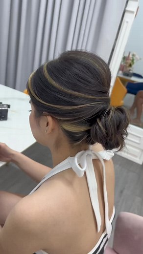 Elegant Updo Hairstyle Tips for Modern Decor Settings