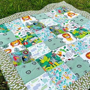 Kostenloses Schnittmuster: Patchworkdecke für Babies