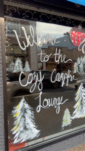 🎄✨ The Day After Christmas Called… It Said “Go to On Cue.” ✨🎄 Leftovers are old news, the couch is judging you, and those gift cards are begging to be used. Got an On Cue gift card under the tree? 🎁 Today’s the day to break it in. 🍔 Treat yourself 🍻 Toast to surviving Christmas 🎄 Turn that stocking stuffer into snacks & sips We’re open, we’re cozy, and we’re ready for you. | On Cue Sports Bar & Grill