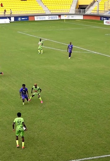 Football Skills Showcase Featuring Kofi Tompuo