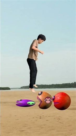 wait for twist colour Pac Man jump on to big monster Pac Man #shorts #youtubeshorts #viral