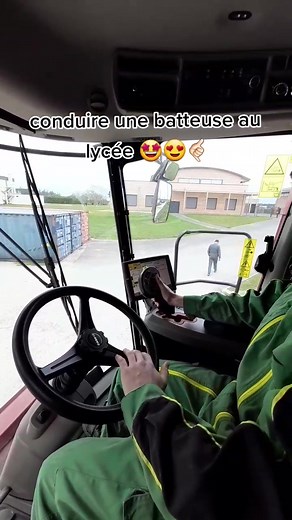 au volant de la case axial 5140💨 esite pas à t'abonner 😉 #pourtoi #fyp #agritok #caseih #case #caseaxialflow #bacproagroequipement #lycee #france #trending #percer