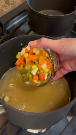 Dolly Parton Stampede Soup RECIPE on dinnerin321.com #soup #easyrecipe #dinner #comfortfood #yummy