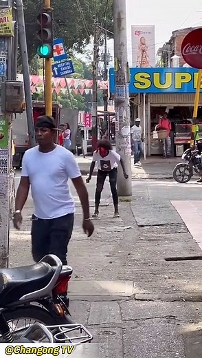 SHOCK HANDPHONE PRANK VIDEOS ... FUNNY HURT