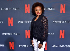 Wanda Sykes Jokes About Etiquette For White Coworkers In "Not Normal" Exclusive Clip