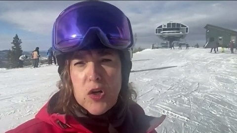 174 skiers rescued from gondola lifts in Colorado after malfunction