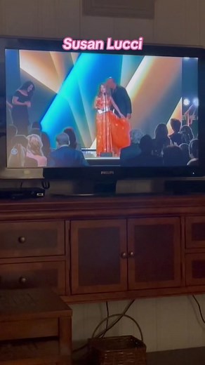 Susan Lucci wins Daytime Emmy Lifetime Achievement Award 🏆 #poppsychologywelove #poppsychologyp #susanlucci❤️ #daytimeemmys2023 #daytimeemmywinner