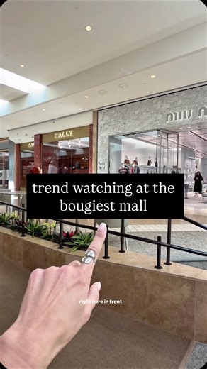 the millennial trend seeker on Instagram: "unexpected trend spotting inside the bougiest mall 🛍️💅 and the most popular trending shoe & designer bags i saw today! 🕵🏻‍♀️🫆 does your algorithm actually reflect the trends you see? #trendwatch #chanelbags #chanelhack #trenddetective"