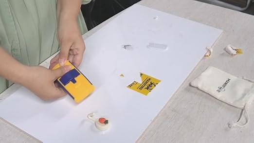 How to push and change blades, and how to use the scraper