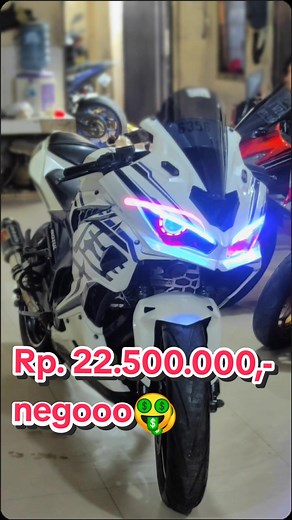 Customized Ninja 250fi vs ZX25r Comparison