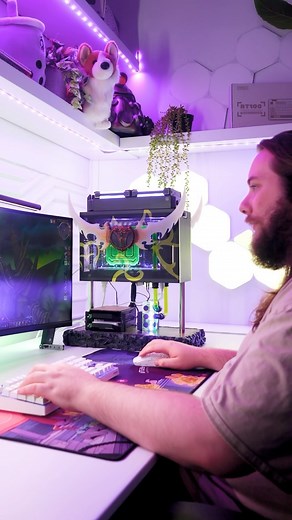 Aftershock PC Australia on Instagram: "Raid Ready 1 of 1 PC inspired by a classic game we all love ⚔️⁠ ⁠ We had a blast working with Chad (@anything4views) on crafting this incredible rig for his new gaming setup! Inspired by his favourite game character, this build is a true piece of art that is sure to be the envy of any fellow fanatics! ⁠ ⁠ Using a Meshify case as the base, this PC was fully kitted out with a custom-designed open-loop system oozing with Fel Blood coolant, a custom-painted tat