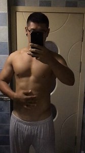眼镜肌肉男有人不爱吗（不看那里挑战）