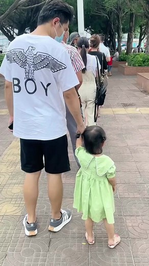 940K views · 7.8K reactions | Super Funny Dad & Daughter Best Moments #funny #trending #Watch #Dad #Daughter #Shorts #reels #fyps #Omg #reelvirals #hahaha #bestvideos #virals #topreels #amazing #smart #girls #kids | Fun Day | Facebook