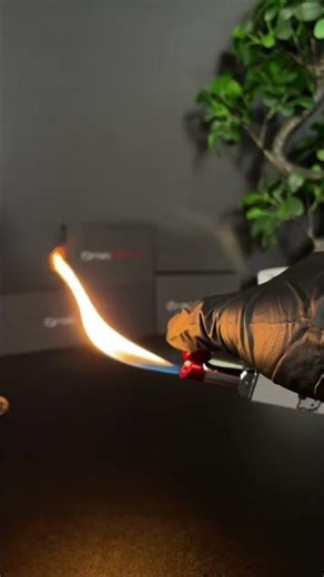 The lipstick lighter 💄🔥