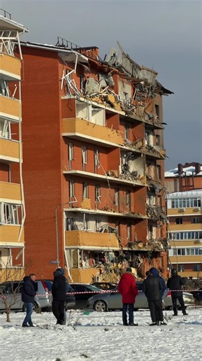 НЕДВИЖИМОСТЬ • ИПОТЕКА • КРАСНОДАР • СОЧИ • ТУАПСЕ on Instagram: "ЖК Виноград , Новая Адыгея #страхование ТГ канал @domnaygekrn Товарищи, давайте быть избирательнее в выражениях друг к другу 🙏 Мы все живём под одним небом. К сожалению, жизнь диктует свои правила, и призывать людей страховаться — моя профессиональная обязанность. Это возможность хоть как-то компенсировать возможные убытки. Рассчитывать в таких ситуациях на кого-то ещё часто не имеет смысла. Огромная трагедия в том, что как сообщ