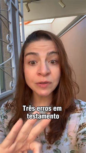 Vanina Lamaita Aguiar | Planejamento Patrimonial on Instagram: "❌ 3 erros no testamento que podem anular sua vontade 1️⃣ Achar que testamento resolve tudo O testamento não pode ultrapassar a parte disponível do patrimônio. Ignorar os herdeiros necessários é um erro grave. 2️⃣ Fazer sem orientação jurídica Modelos prontos ou escritos informais costumam gerar nulidade, conflitos familiares e longas disputas judiciais. 3️⃣ Nunca atualizar o testamento Casamento, divórcio, nascimento de filhos ou no