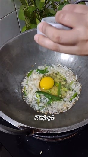 “গরম ভাত, ডিম-বাধাকপির ভাজি—কমফোর্ট ফুড।” #viral #viralvideo #shorts #short #shortvideo