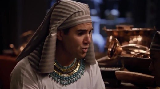 Moisés y los 10 Mandamientos Capítulo 123 - Egipto sufre las consecuencias de un terco Ramsés 😠 Ramsés se niega a escuchar la voz de Dios, y Egipto paga el precio de su terquedad. Las señales divinas se intensifican, mostrando que el poder humano nada puede frente a la voluntad del Señor. ✝️ Reflexión: La obstinación del corazón nos aleja de las bendiciones de Dios. Escuchar Su voz y obedecerla es el camino hacia la verdadera libertad. #MoisésYLos10Mandamientos #Ramsés #Orgullo #Fe #Reflexión #