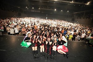 PassCode、Blu-ray＆DVD長編ドキュメンタリーティザー映像＆エビ中との熱狂ライブレポ公開