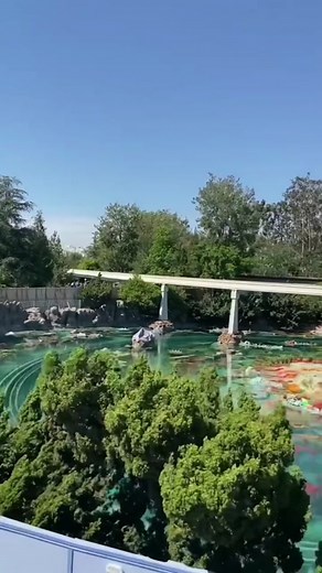 Understanding Disneyland's Finding Nemo Attraction