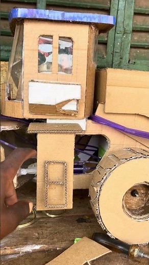 Construction d'une machine en carton #bricolage #cardboard #automobile #machine #toys #excavator
