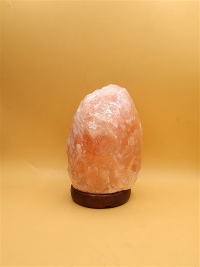 Natural Shaped Himalayan Pink Salt Lamp Crafted from authentic Himalayan pink salt in its natural form. Emits a soft, warm glow that creates a calm and relaxing atmosphere. Ideal for home décor, office spaces, and thoughtful gifting. Order via WhatsApp — link in bio #HimalayanPinkSaltLamp #NaturalDecor #HomeDecor #RoomDecor #ZewaltStore