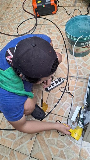 Kolin window type inverter aircon cleaning. | J. Rey Cruz Ref and Aircon Services