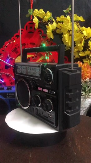Đài radio nghe nhạc hay bày đẹp tiếng to rõ có tích hợp thẻ nhớ Bluetooth USB và am fm sw #namanhaudi #radio #đài #nhacvang #audio
