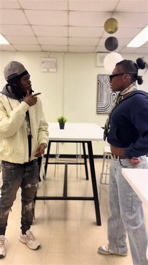 Hilarious Plates Are Coming Moment with Jenn Carter!