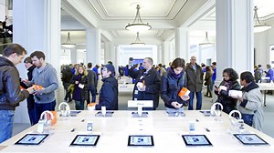 Apple Store in Amsterdam reportedly evacuated after iPad explodes