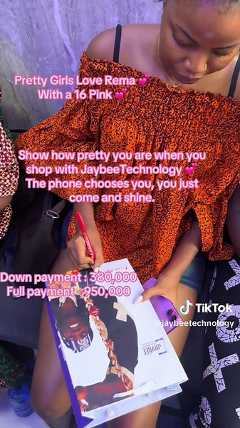 Show how pretty you are when you shop with JaybeeTechnology 💕 The phone chooses you, you just come and shine. 📍 Visit Us: 4 Oshitelu Street, Computer Village, Ikeja, Lagos 📞 07012303222 Shop Happiness. 💕