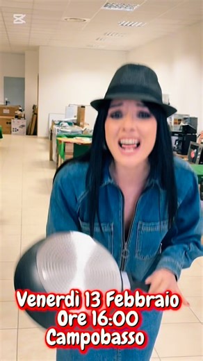 Affari Di Famiglia Campobasso on Instagram: "#molise #viral_video #viral #neiperte #regali"