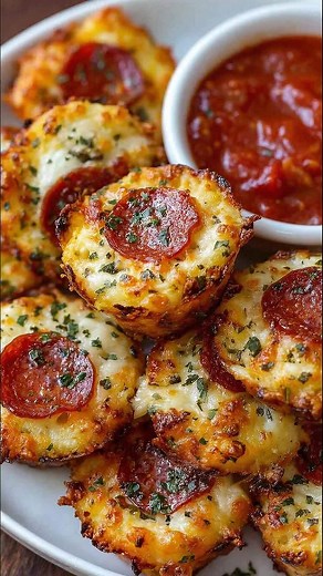 602K views · 1.8K reactions | When I say these blew my mind… I mean it. TWO ingredients and I’m in pizza heaven! " Recipe in cmnt | Easy Recipes | Facebook