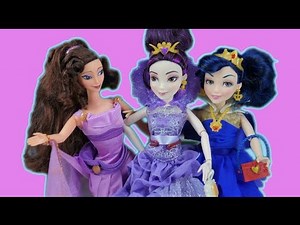 Disney Descendants Coronation Evie and Mal Doll Reviews and Comparisons